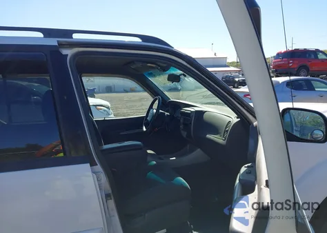 2001 Ford Explorer Sport Trac из США, поврежденный, VIN 1FMZU77E61UB82329